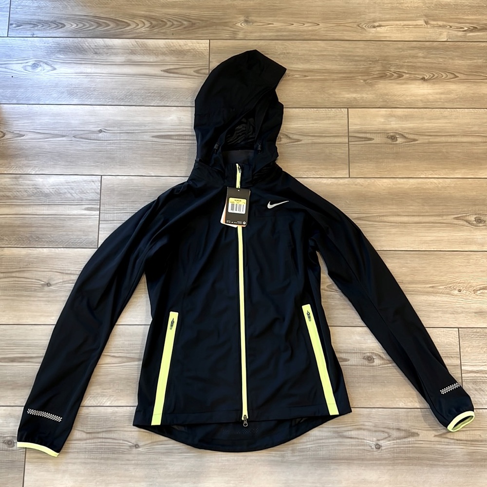 NWT- Nike Women’s Running Jacket